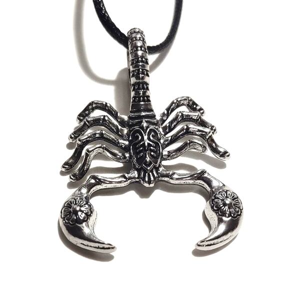 Stainless Large Scorpion Necklace Western Escorpion Christmas Birthday Gift NEW! - Picture 1 of 5